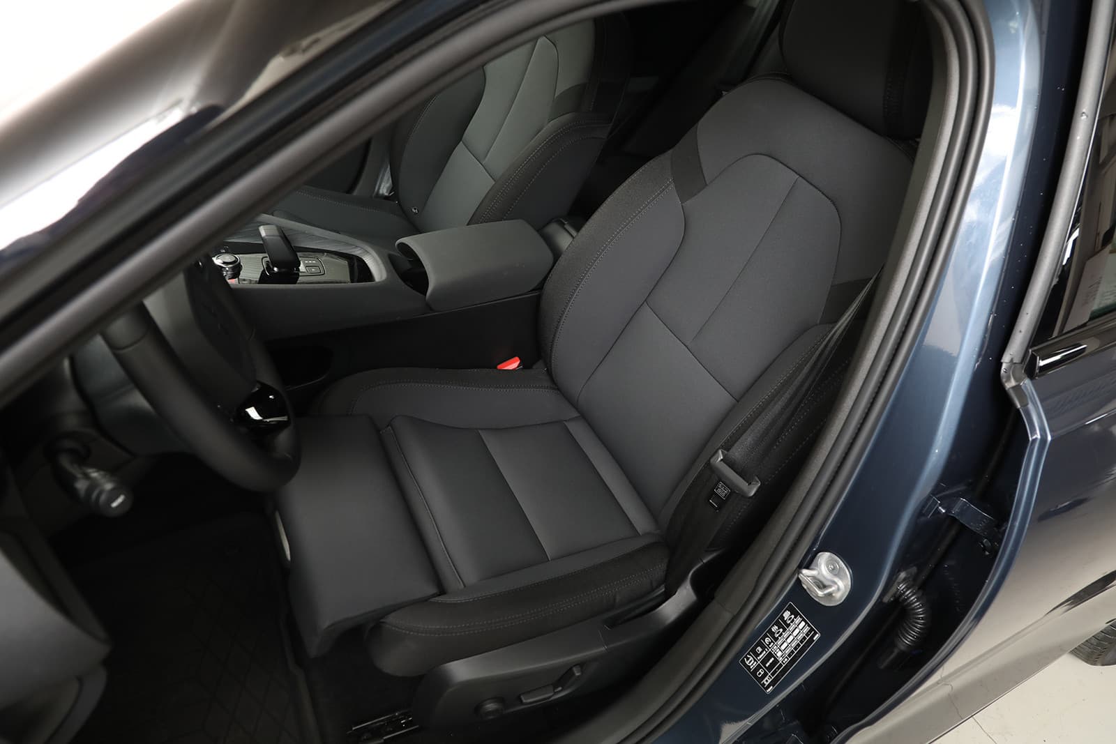 Car Image 10