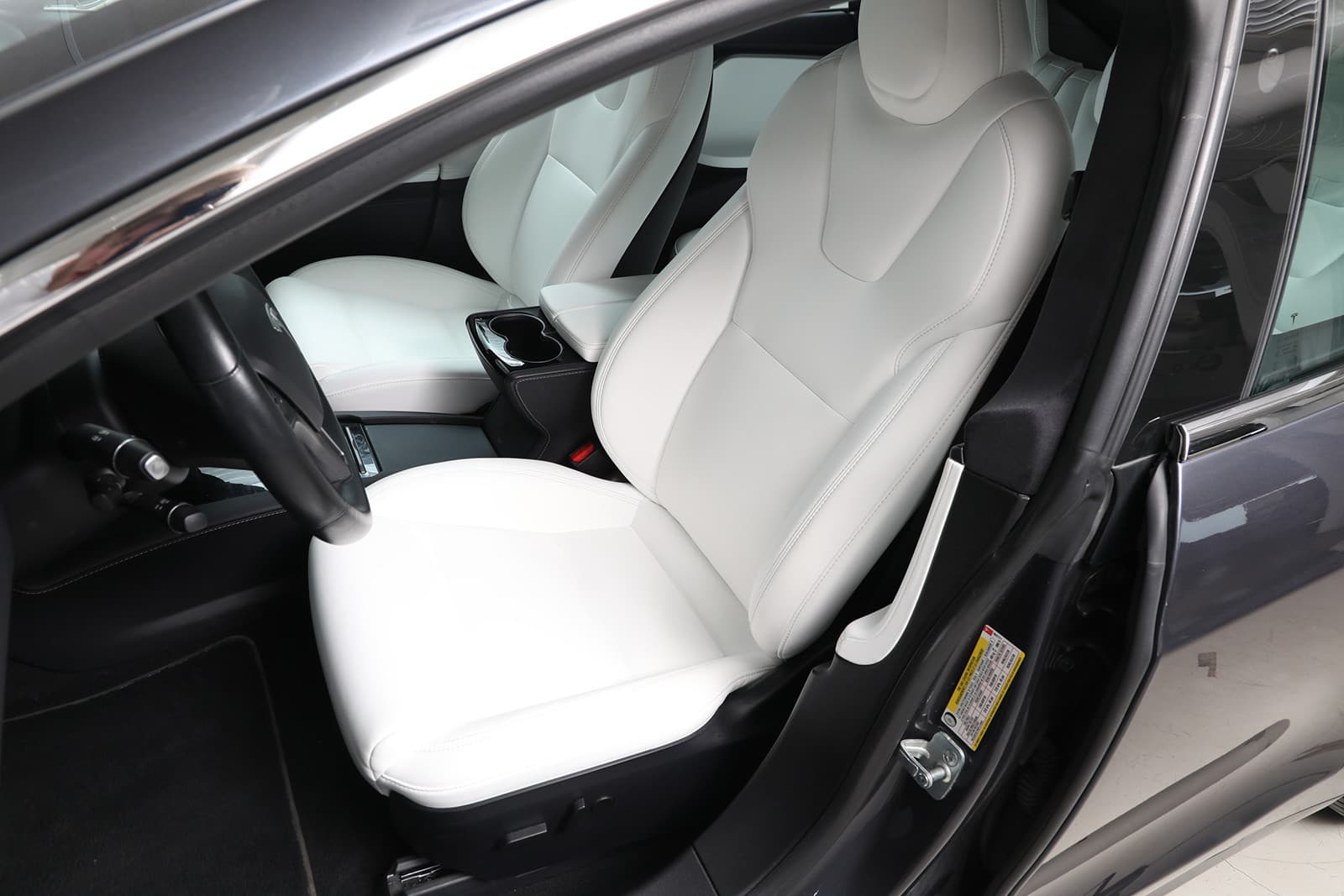 Car Image 8