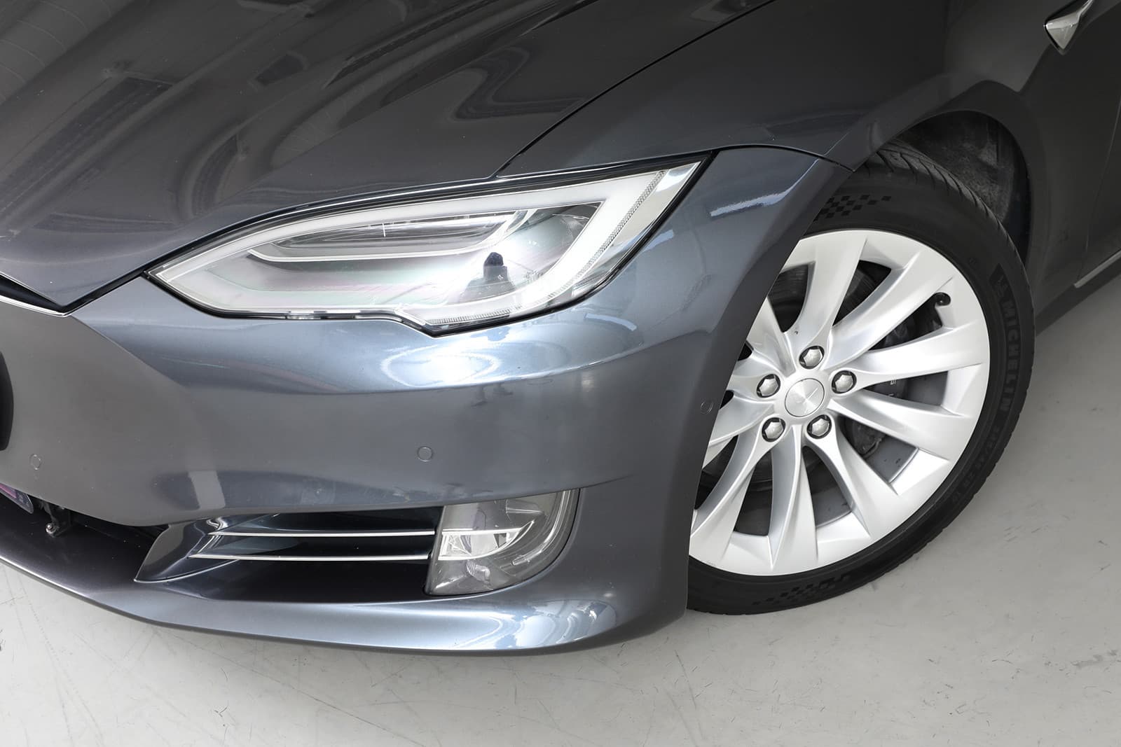Car Image 11