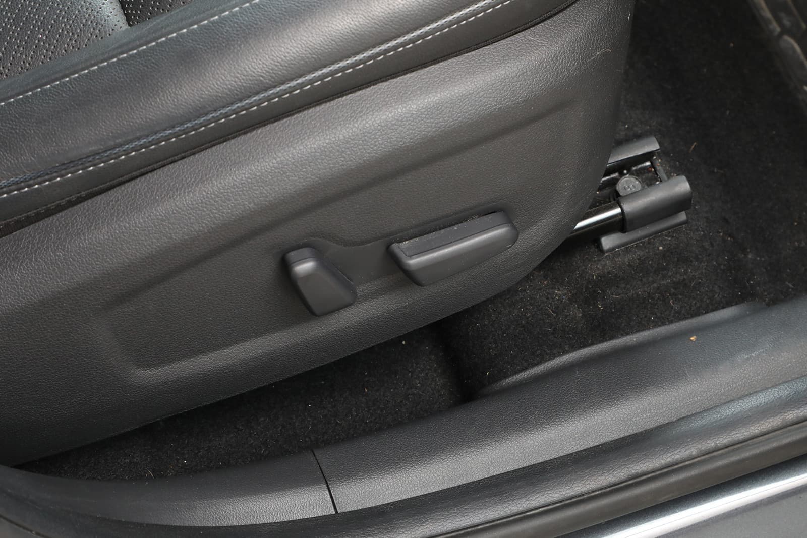 Car Image 26