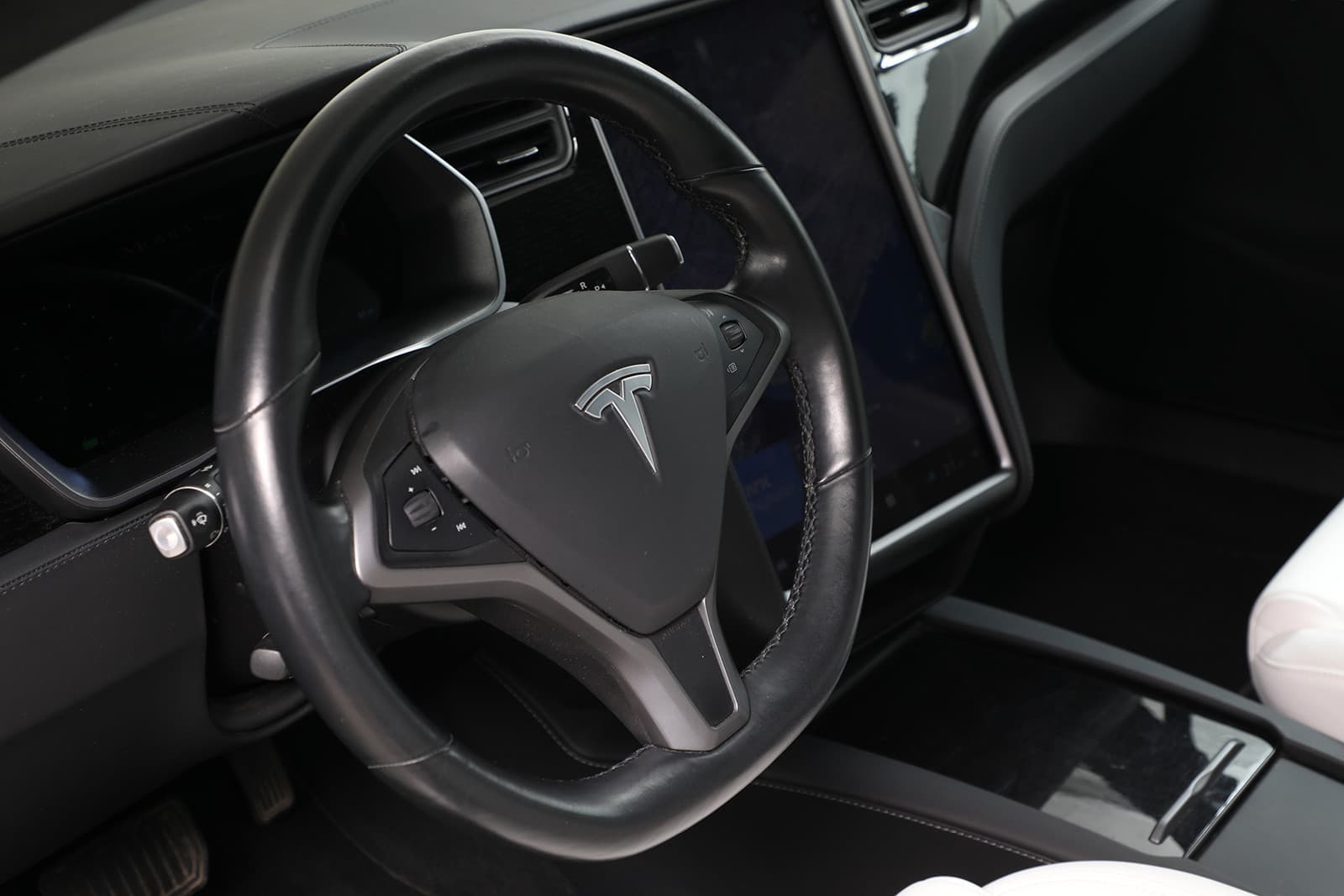 Car Image 18