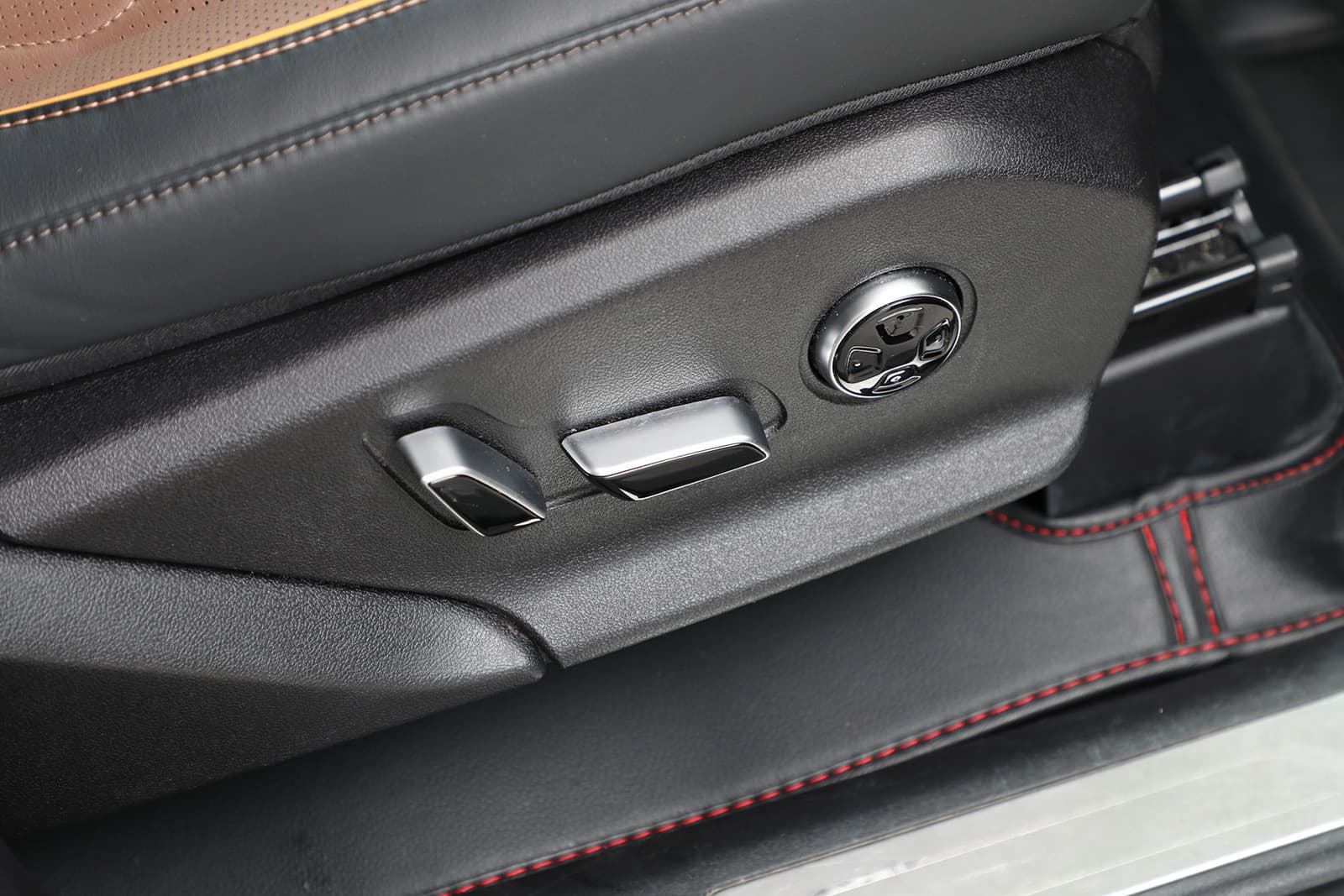 Car Image 32