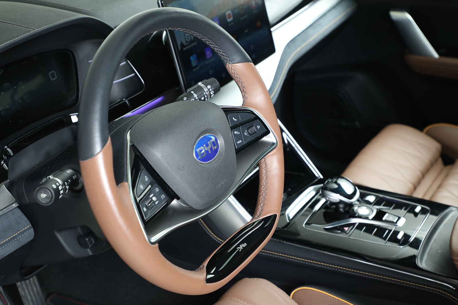 Car Image 8