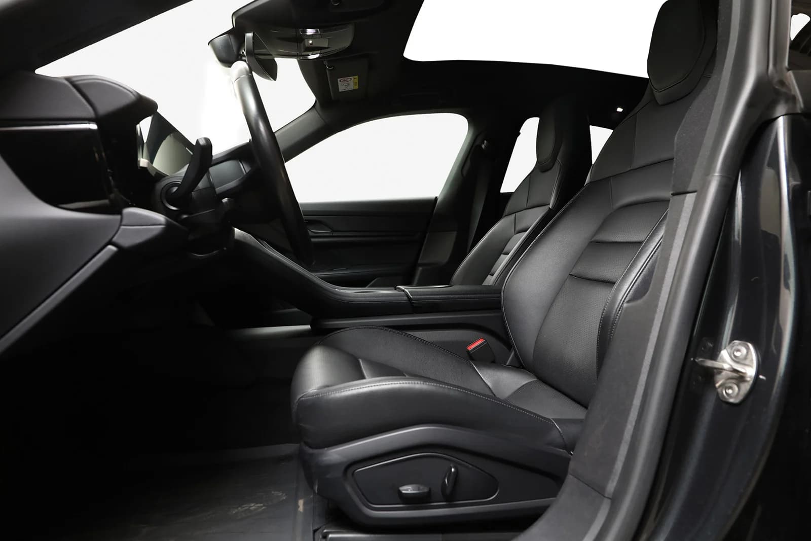 Porsche Taycan RWD 2021 – bilde 8 av 28