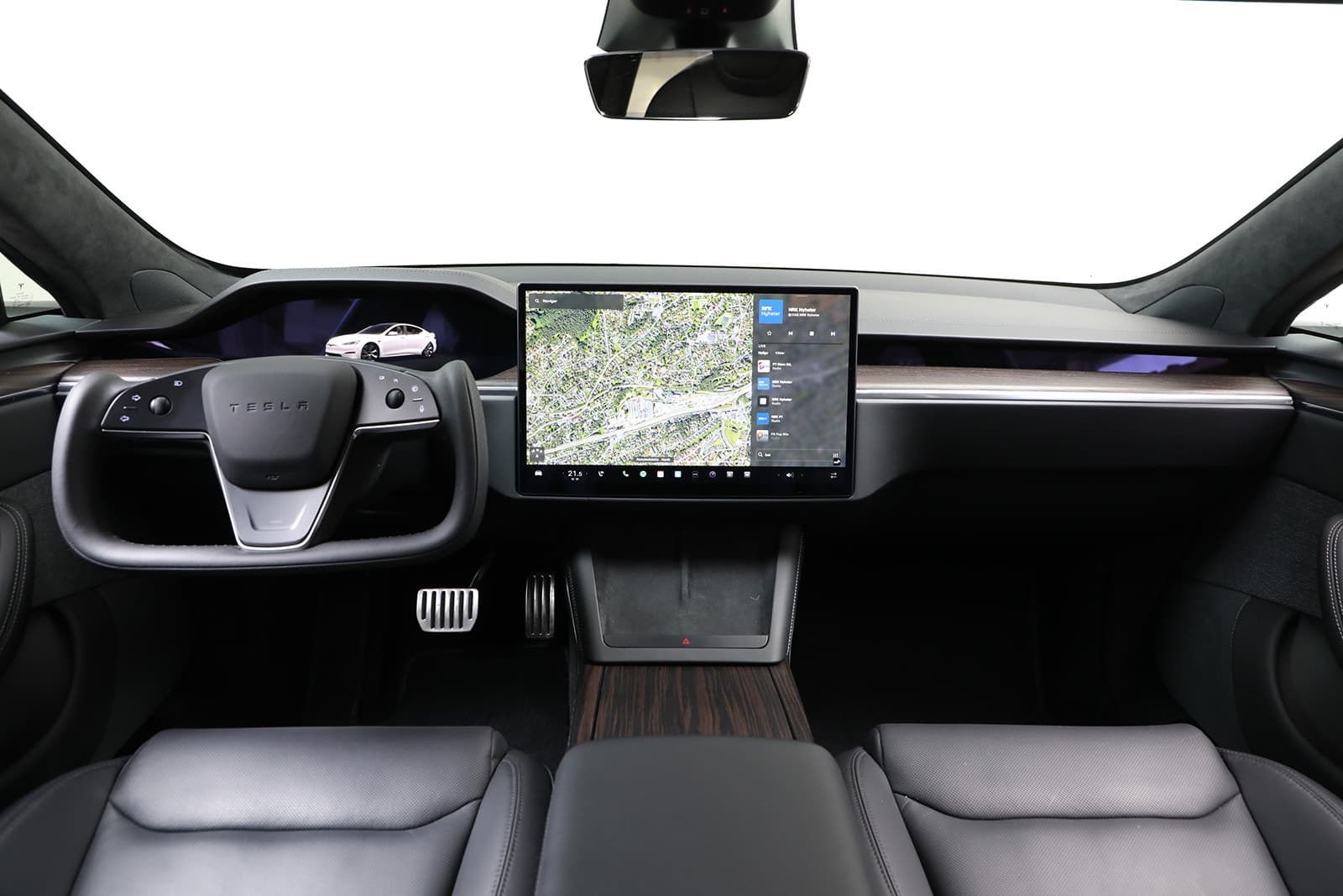 Car Image 8