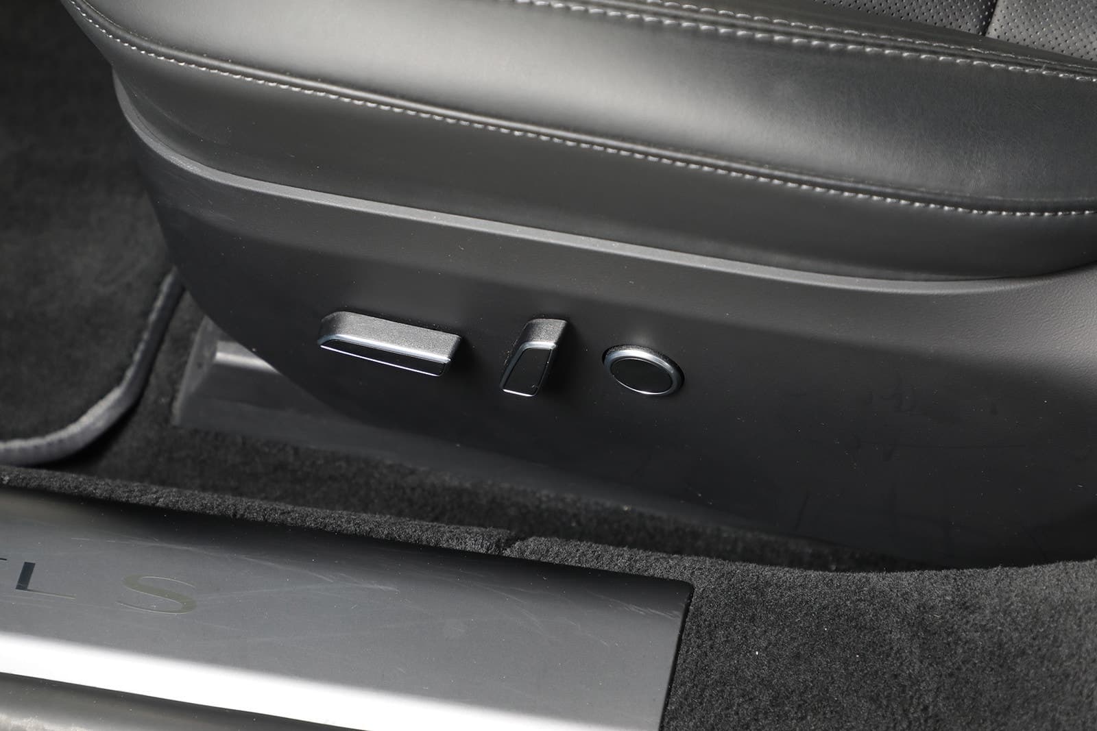 Car Image 27