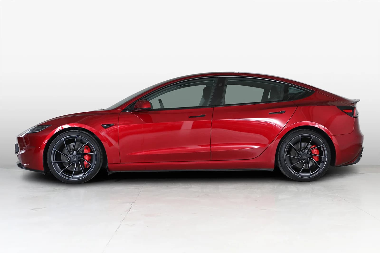 Tesla Model 3 PERFORMANCE HIGHLAND AWD 2024 – bilde 3 av 32