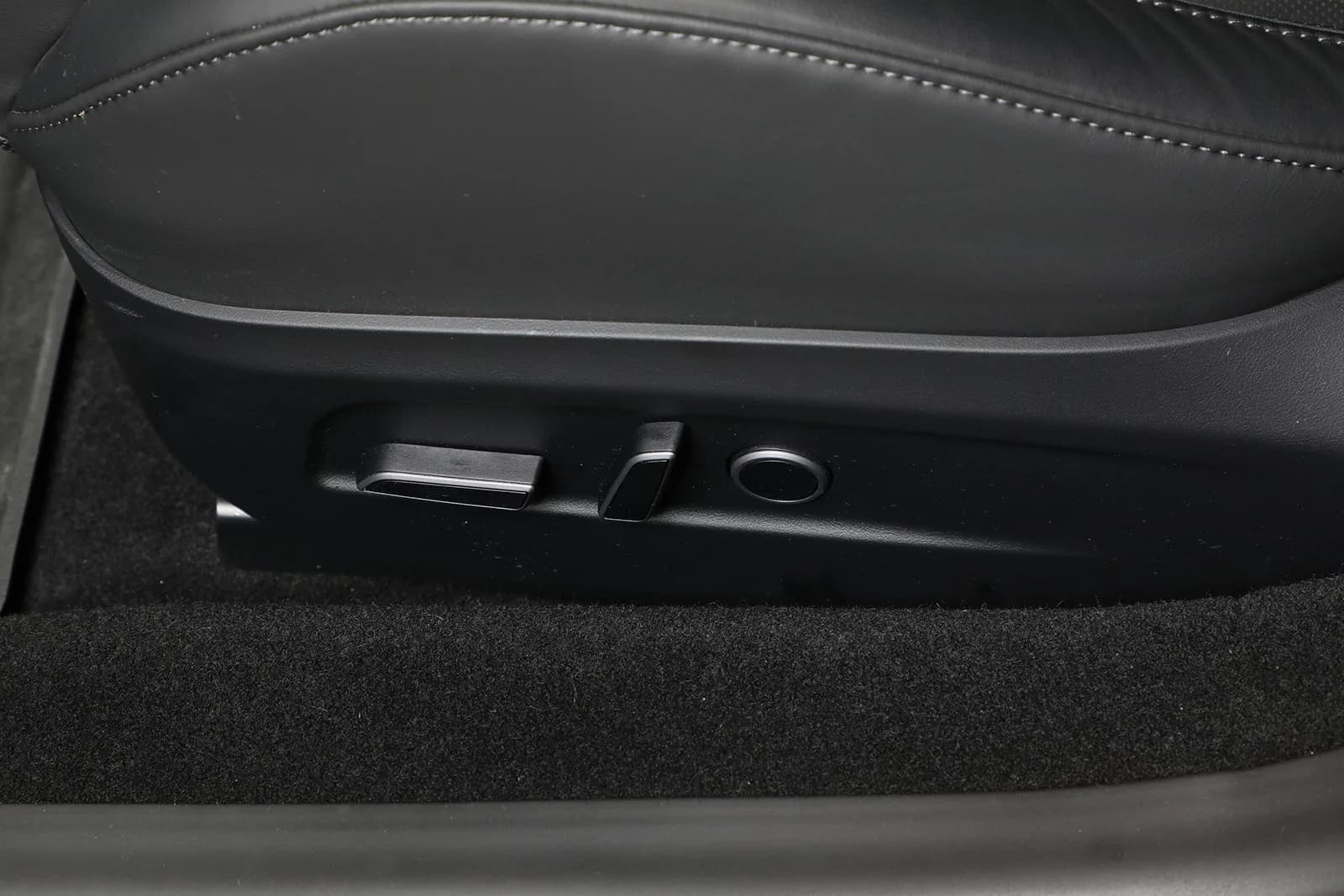 Tesla Model 3 PERFORMANCE HIGHLAND AWD 2024 – bilde 28 av 32