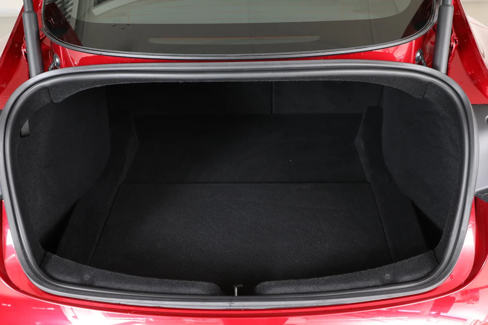 Tesla Model 3 PERFORMANCE HIGHLAND AWD 2024 – bilde 30 av 32