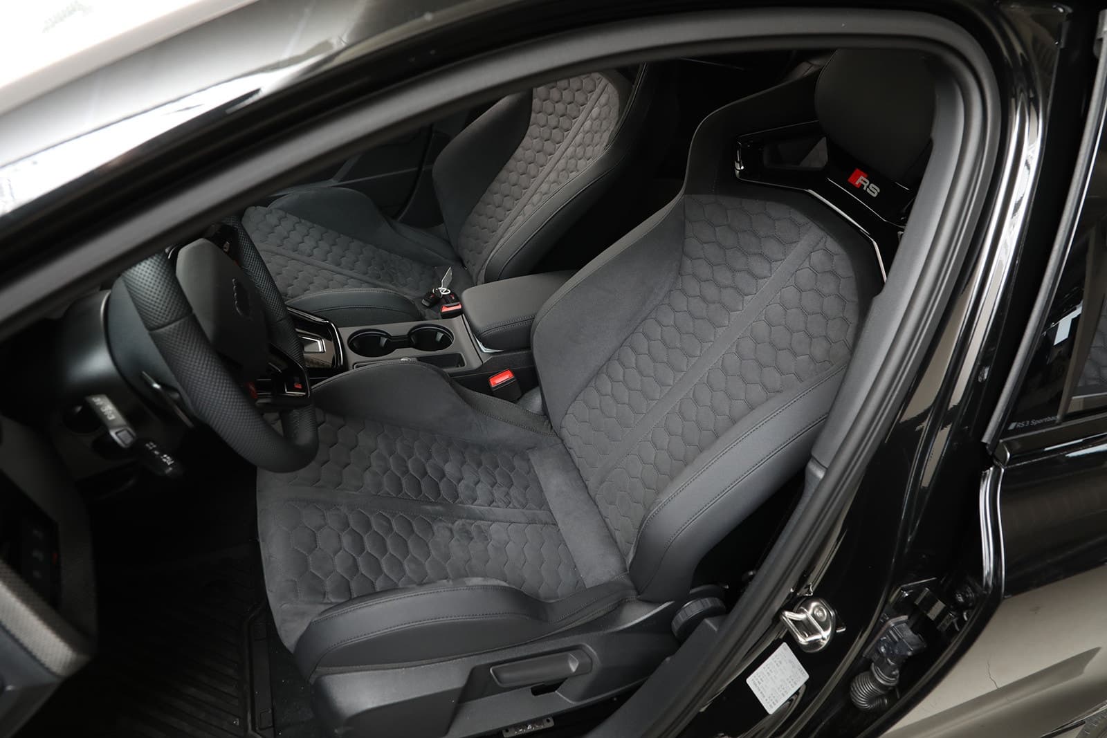 Car Image 9