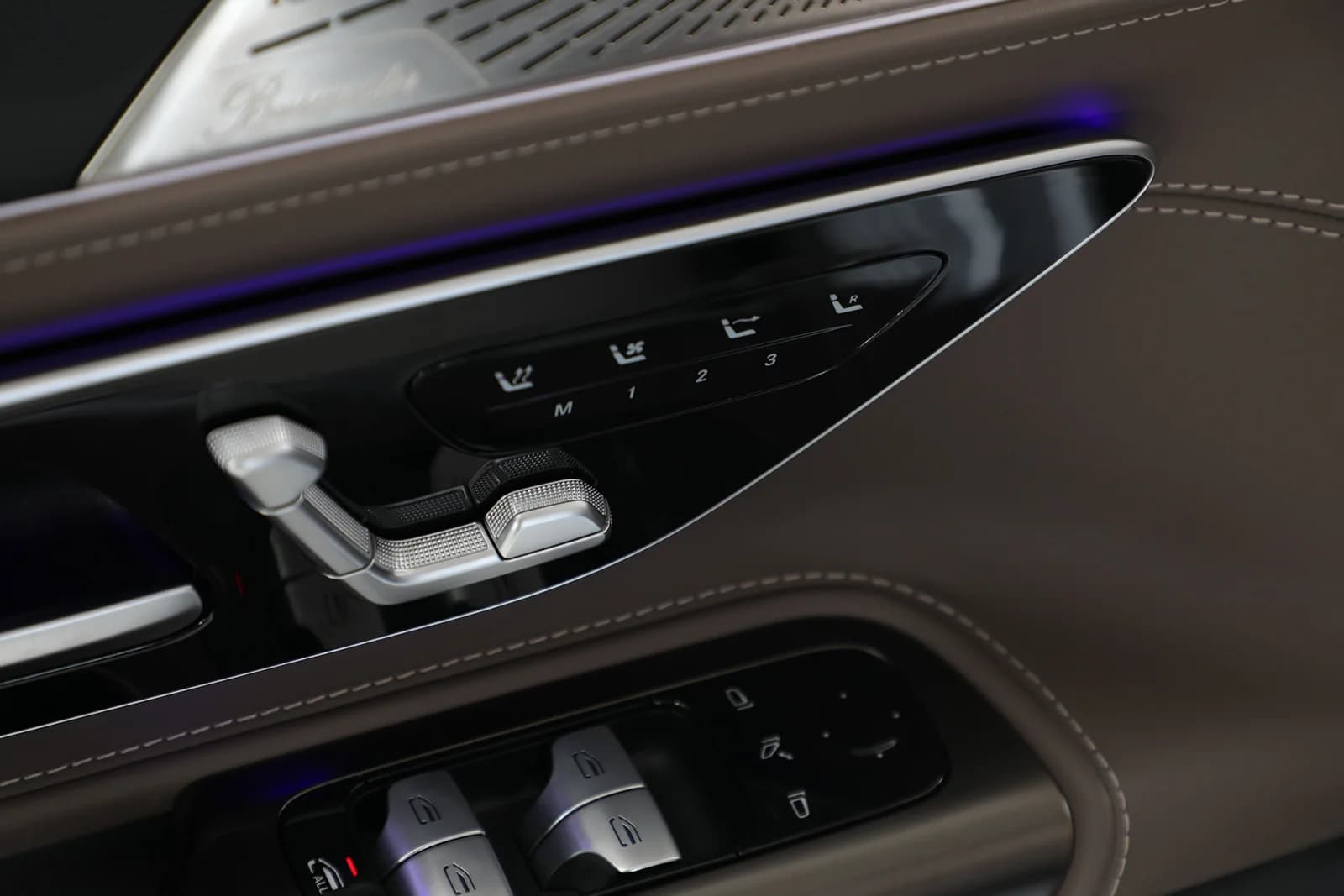 Mercedes-Benz SL43 AMG 2023 – bilde 38 av 42