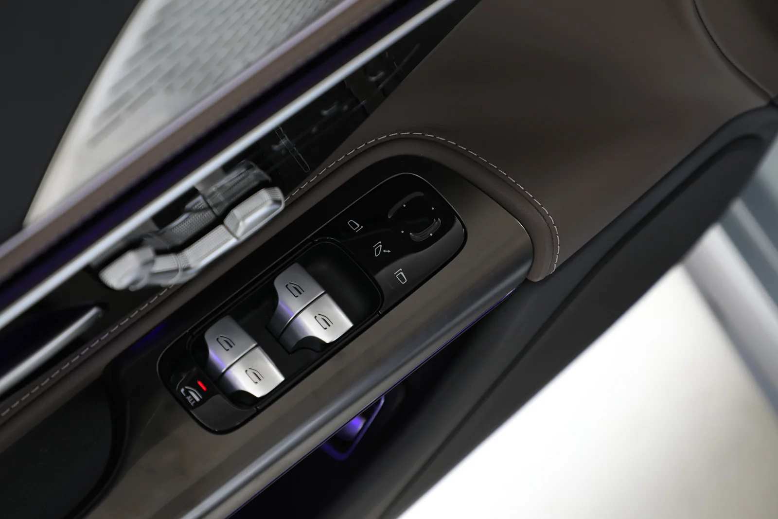 Mercedes-Benz SL43 AMG 2023 – bilde 39 av 42