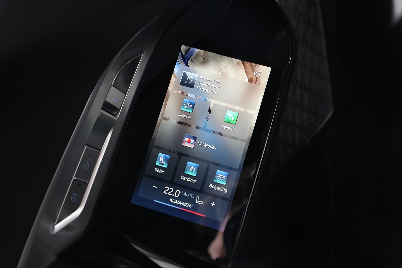 Car Image 32