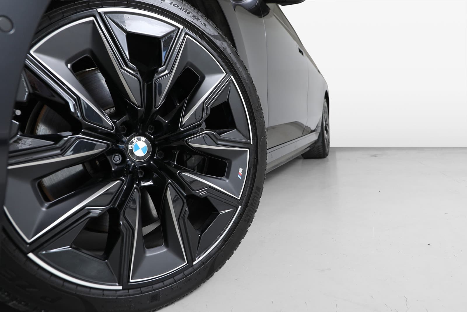 Car Image 13