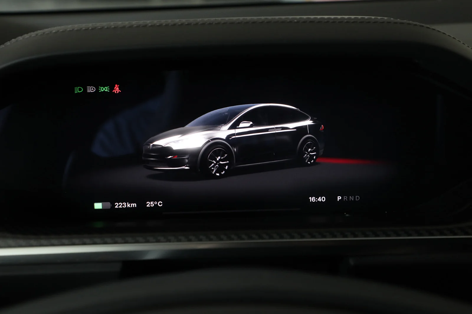 Tesla Model X PLAID 2023 – bilde 17 av 36