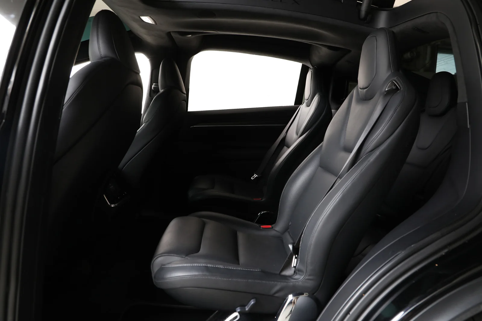 Tesla Model X PLAID 2023 – bilde 10 av 36