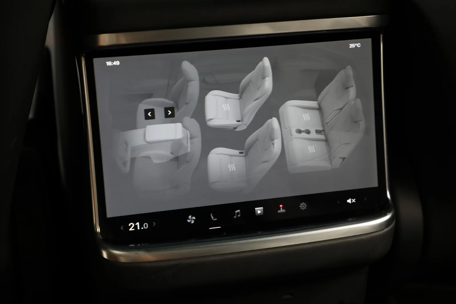 Tesla Model X PLAID 2023 – bilde 27 av 36