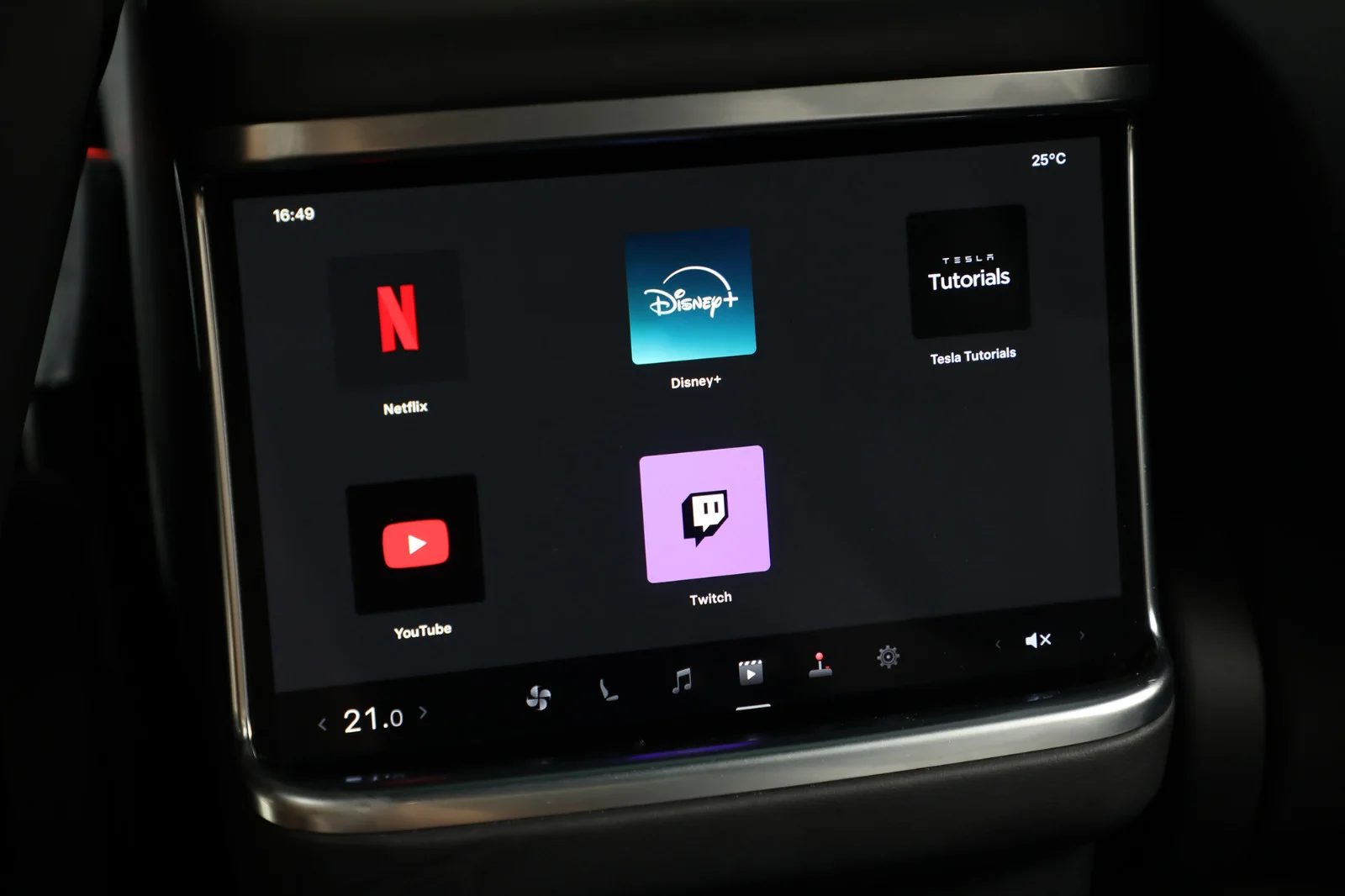 Tesla Model X PLAID 2023 – bilde 29 av 36