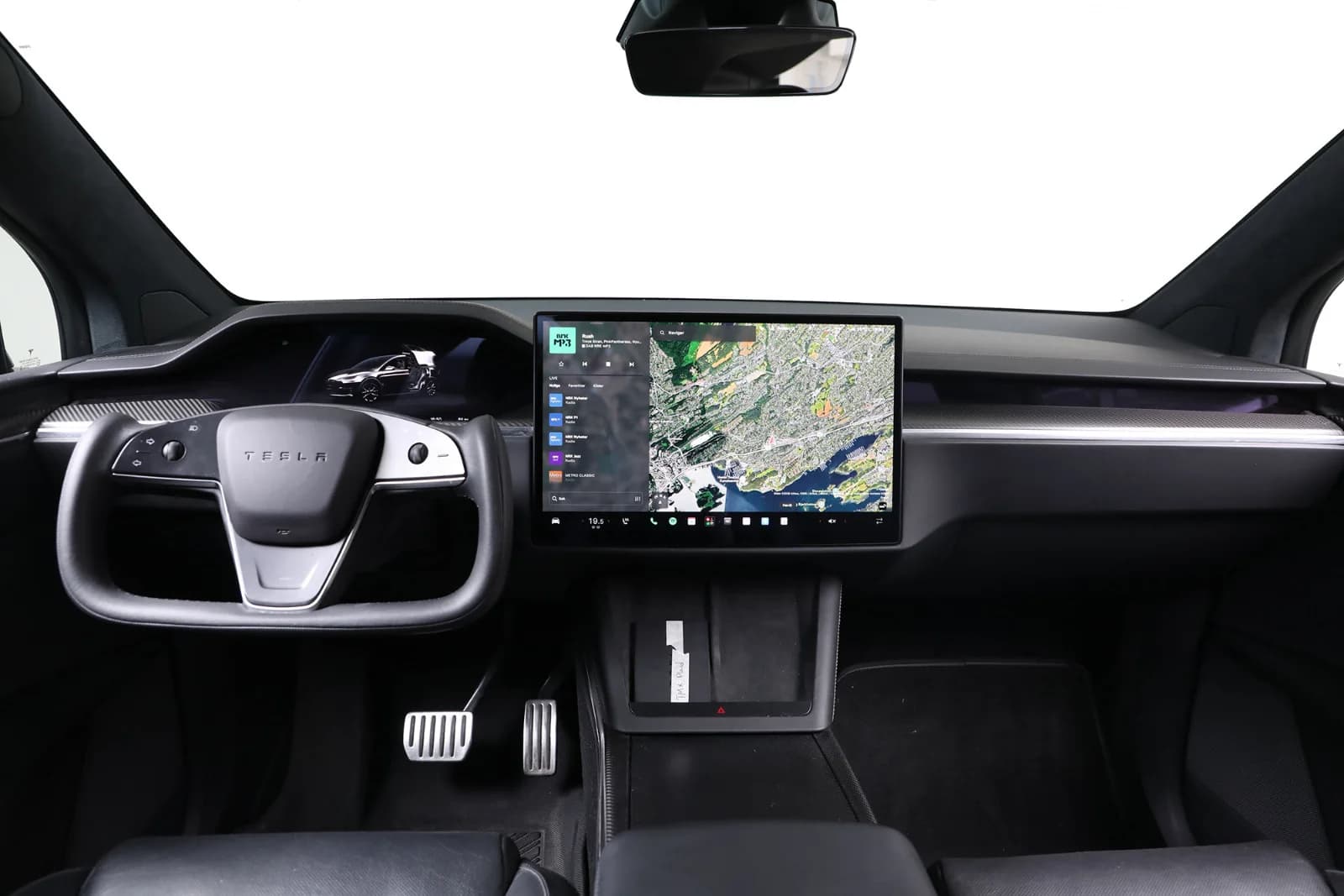 Tesla Model X PLAID 2023 – bilde 6 av 36