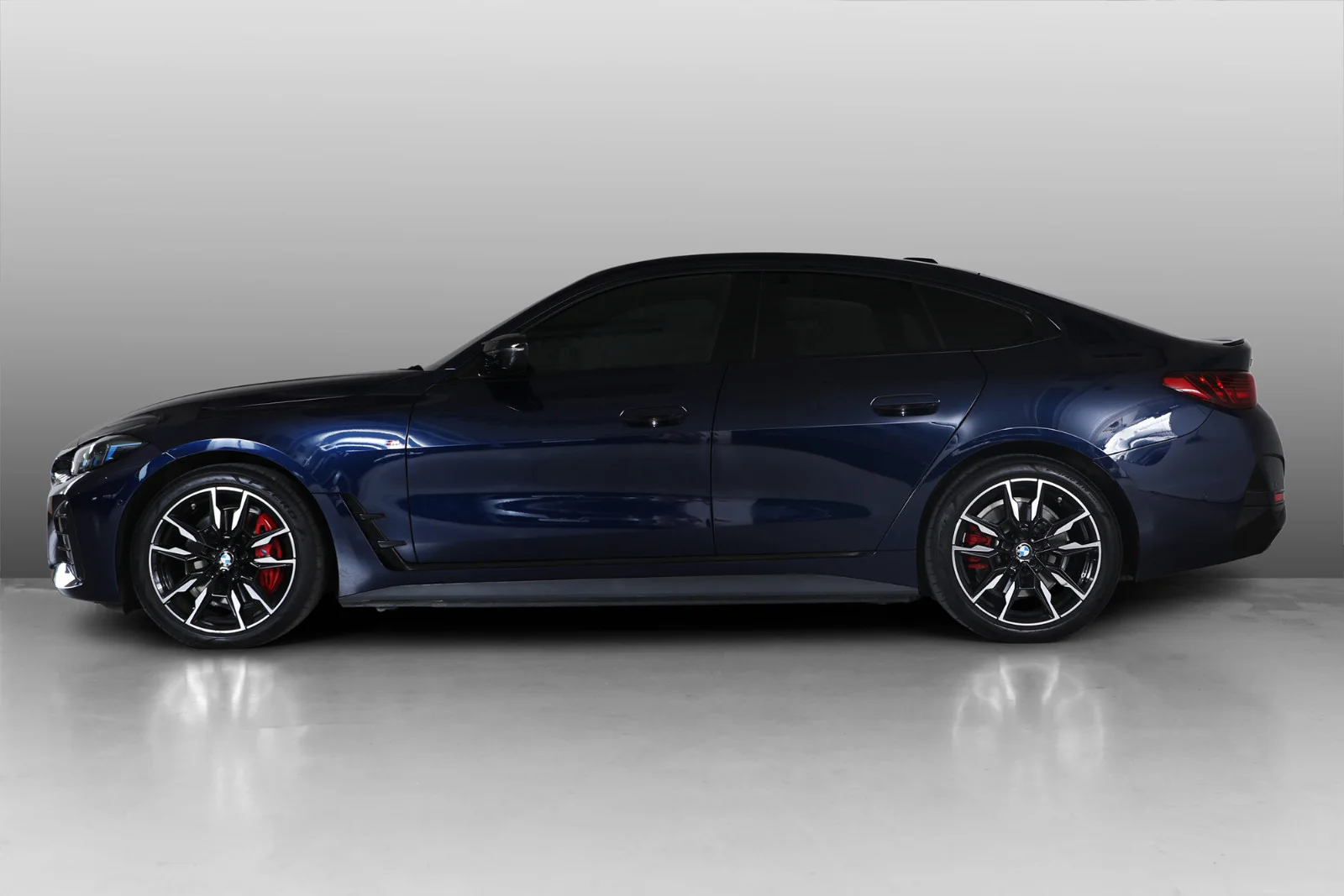 BMW i4 M50 FULLY CHARGED 2025 – bilde 3 av 38