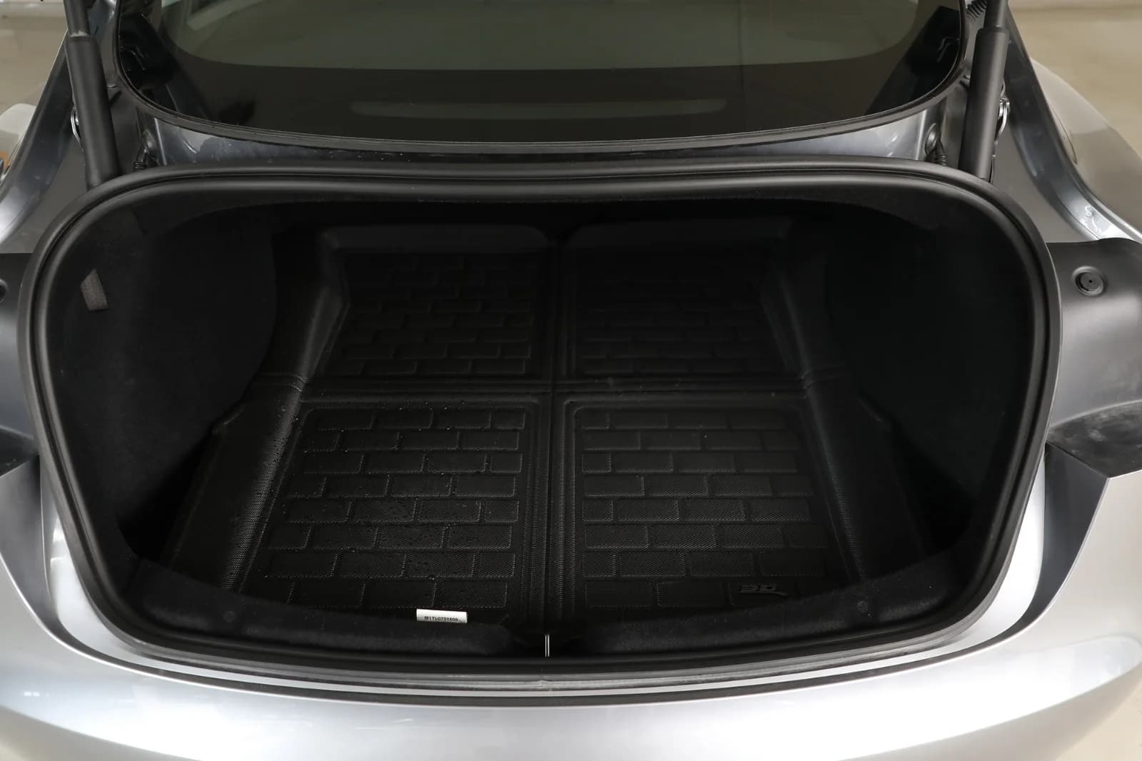 Tesla Model 3 LONG RANGE AWD 2026 – bilde 31 av 34