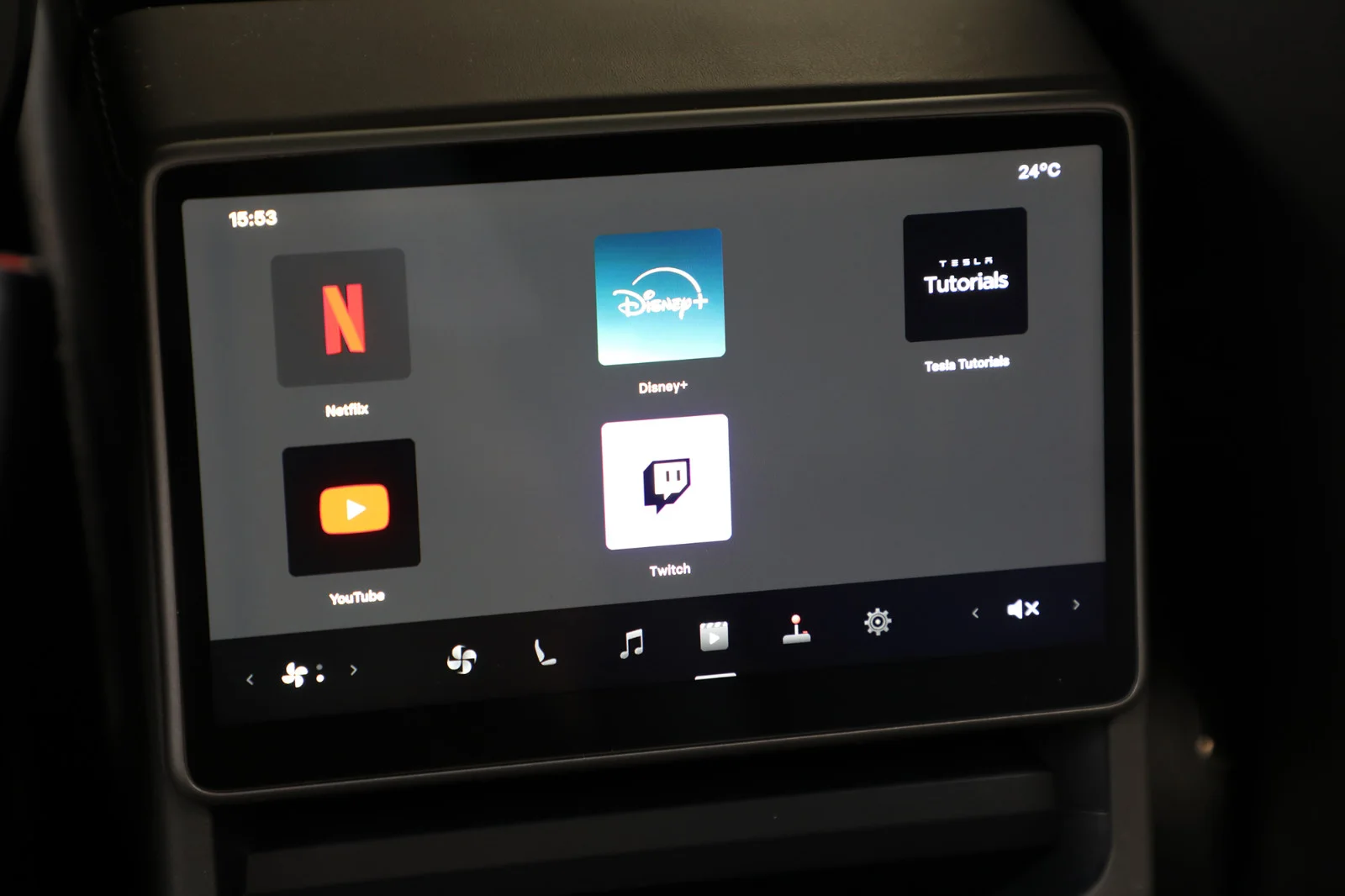 Tesla Model 3 LONG RANGE AWD 2026 – bilde 27 av 34