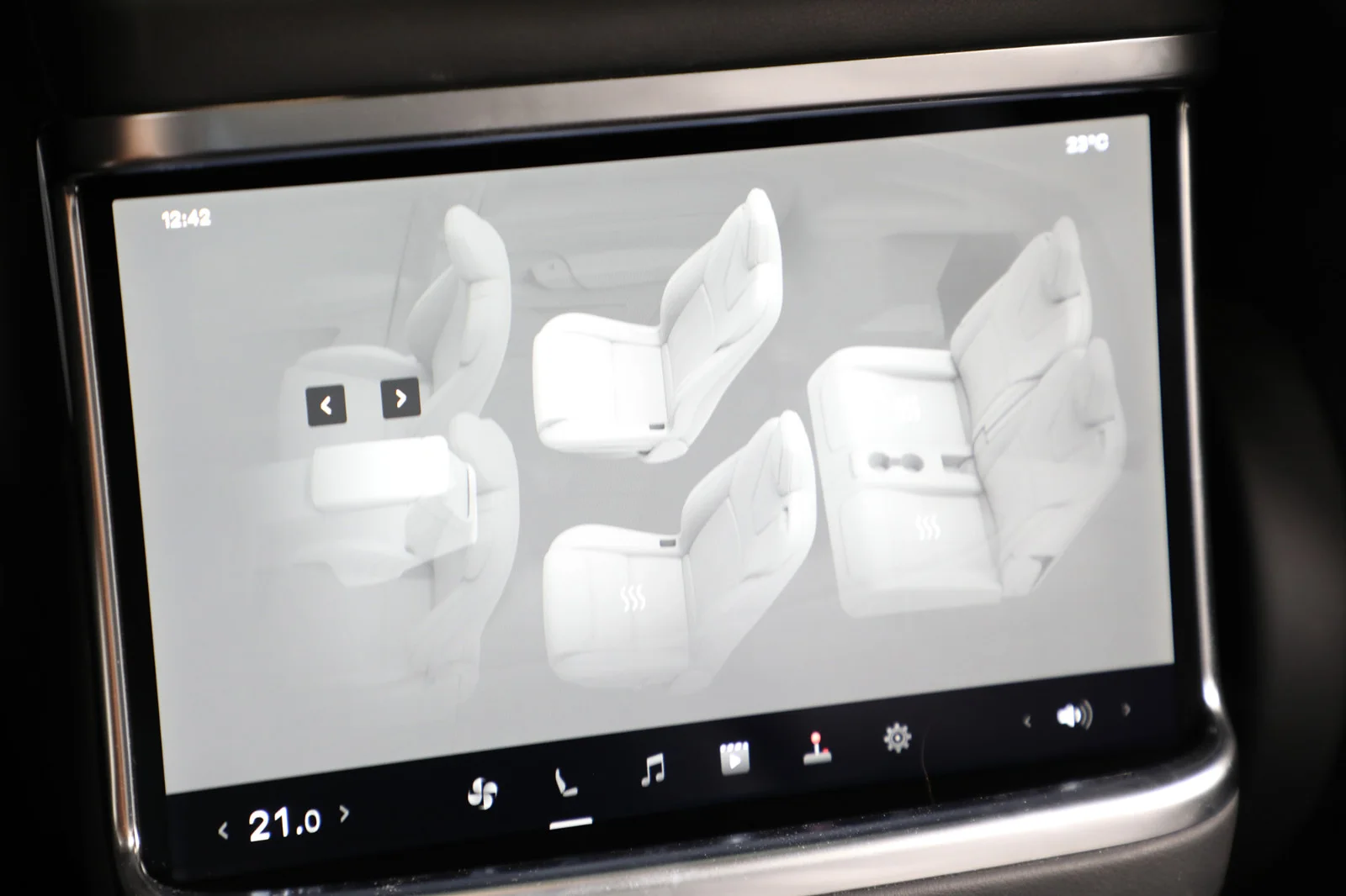 Tesla Model X LONG RANGE 2023 – bilde 26 av 35