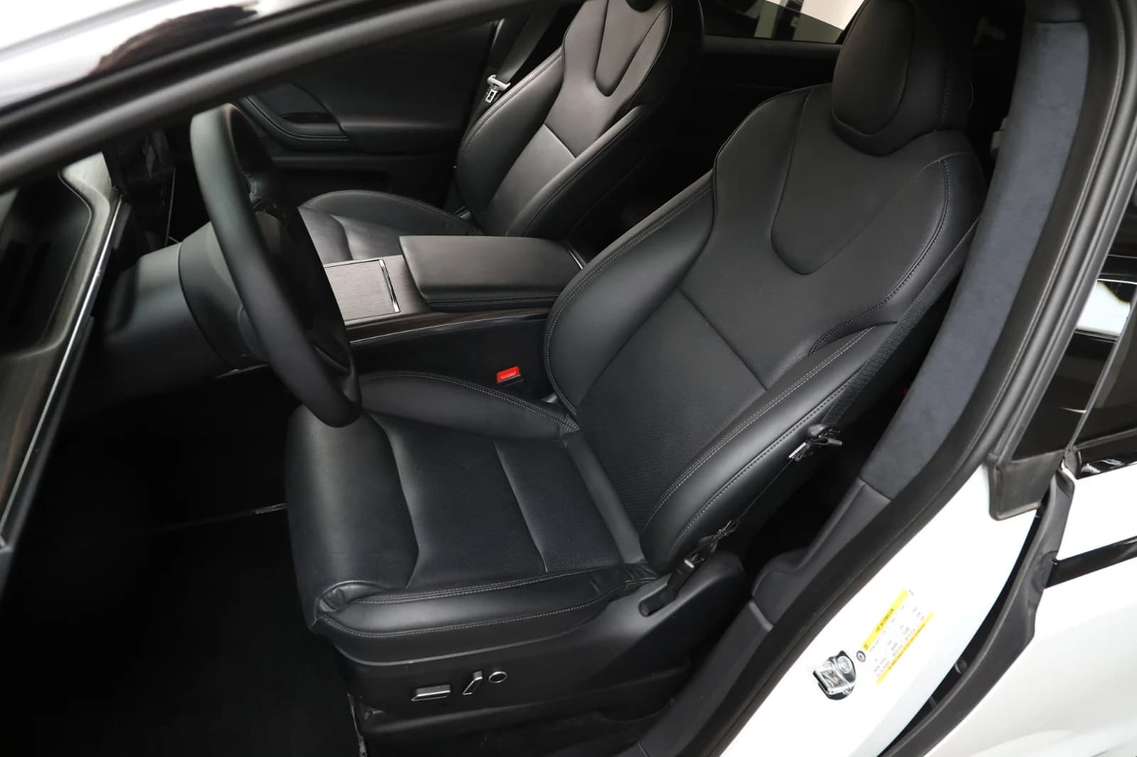 Tesla Model X LONG RANGE 2023 – bilde 9 av 35