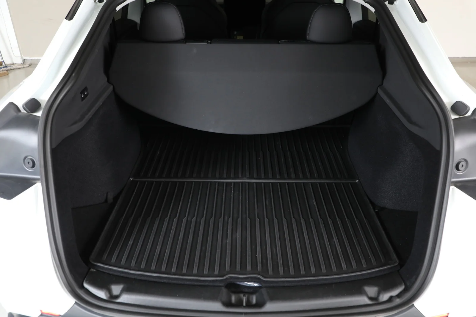 Tesla Model Y PERFORMANCE JUNIPER 2026 – bilde 32 av 34