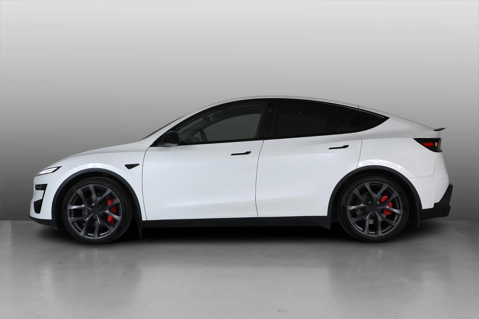 Tesla Model Y PERFORMANCE JUNIPER 2026 – bilde 3 av 34