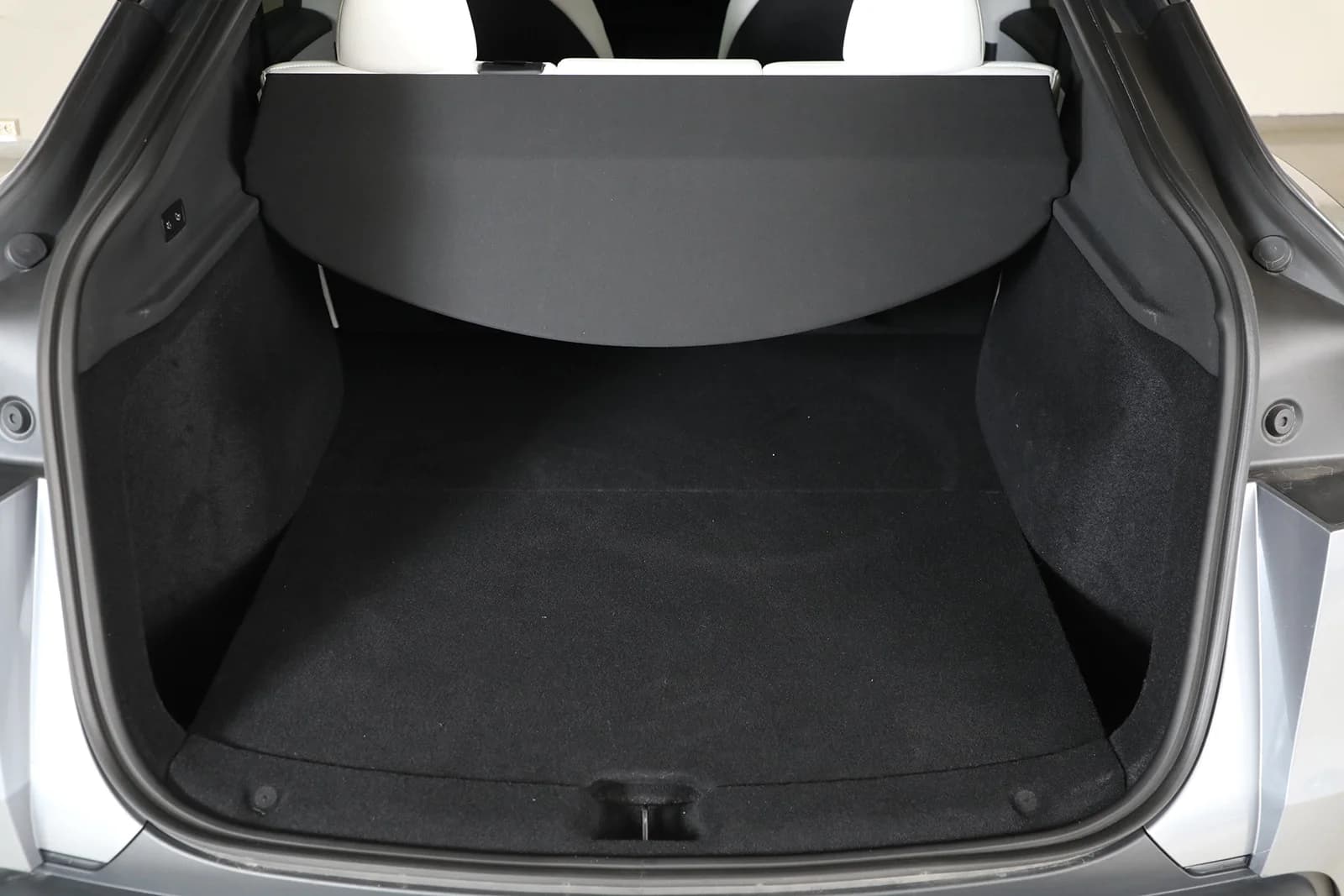 Tesla Model Y LONG RANGE AWD 2025 – bilde 29 av 32