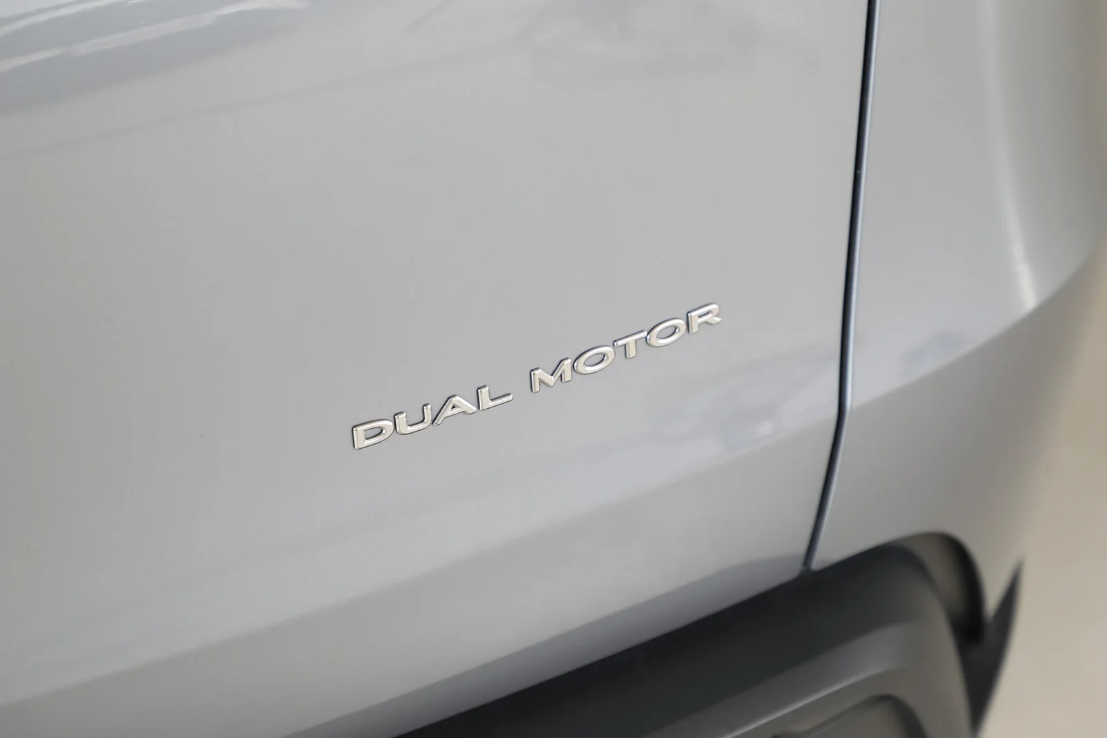 Tesla Model Y LONG RANGE AWD 2025 – bilde 14 av 32