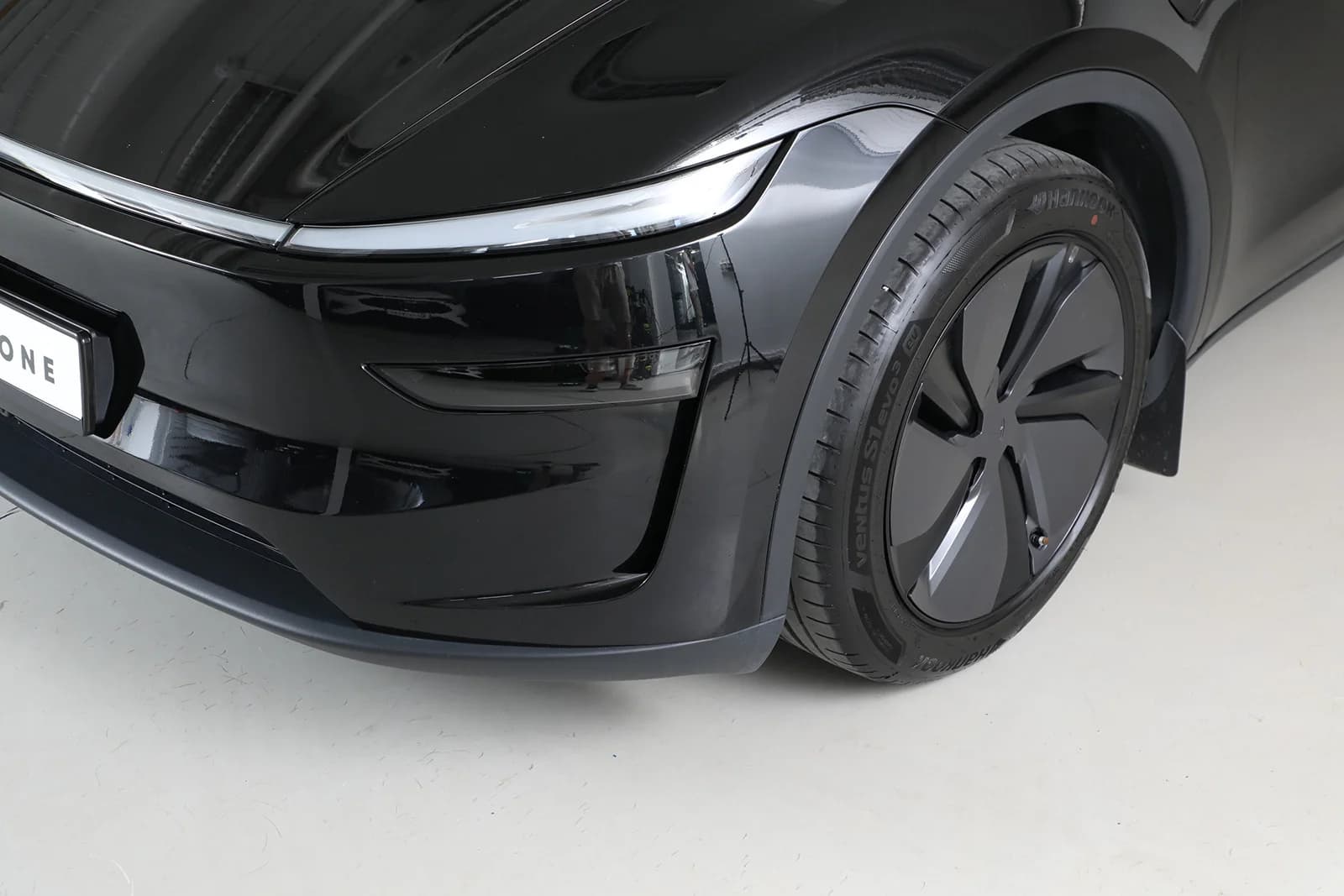 Tesla Model Y LONG RANGE AWD 2025 – bilde 12 av 34
