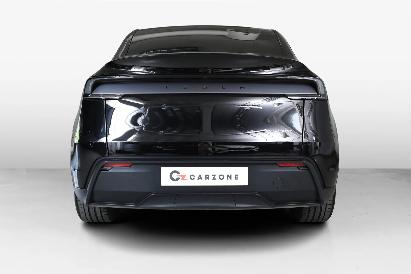Tesla Model Y LONG RANGE AWD 2025 – bilde 5 av 34