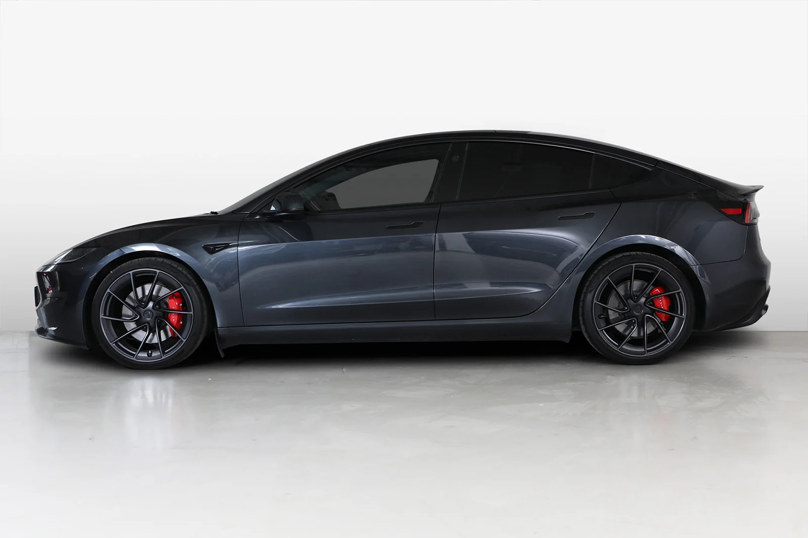 Tesla Model 3 PERFORMANCE HIGHLAND AWD 2024 – bilde 3 av 31