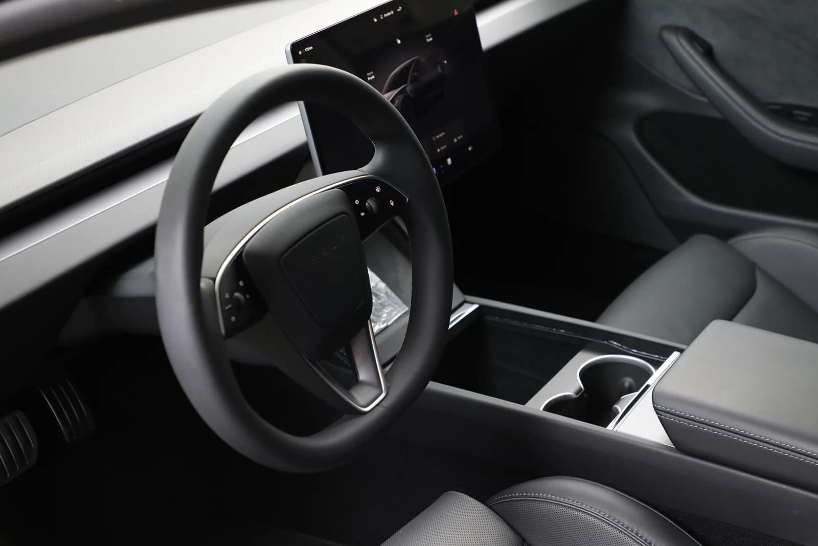 Tesla Model 3 PERFORMANCE HIGHLAND AWD 2024 – bilde 8 av 31