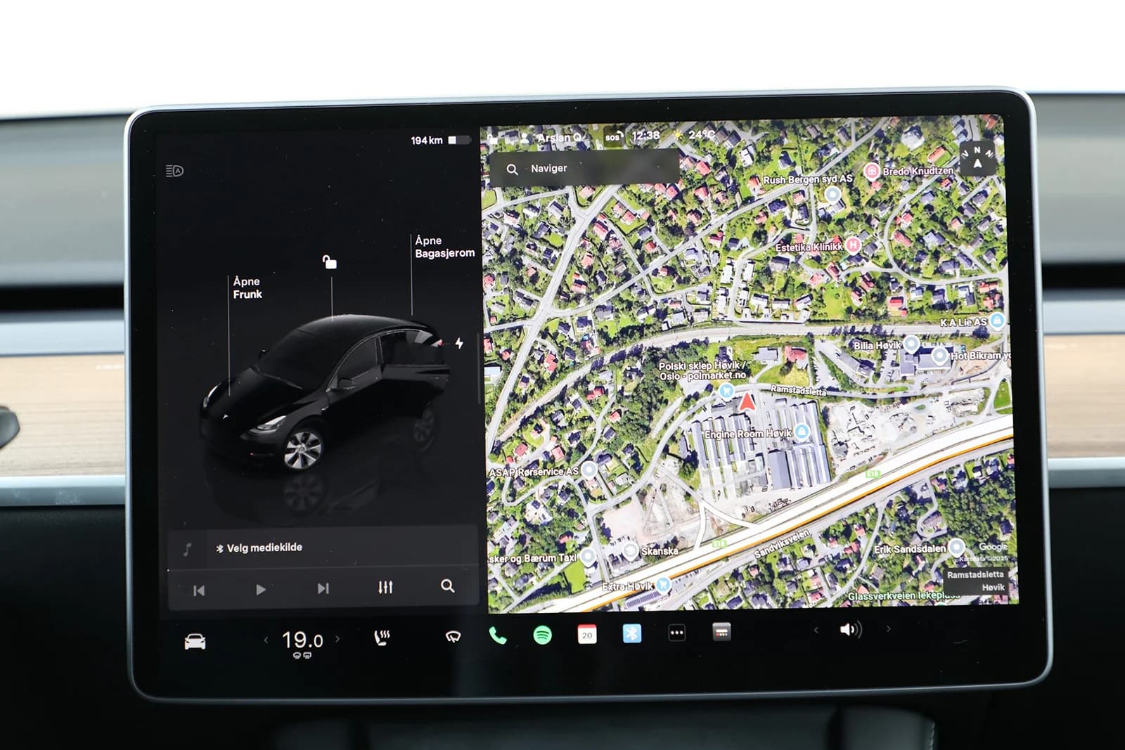 Tesla Model Y LONG RANGE 2023 – bilde 15 av 23