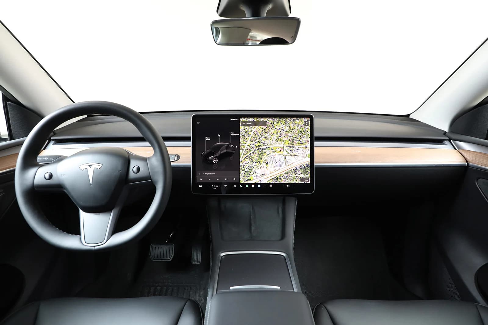 Tesla Model Y LONG RANGE 2023 – bilde 6 av 23