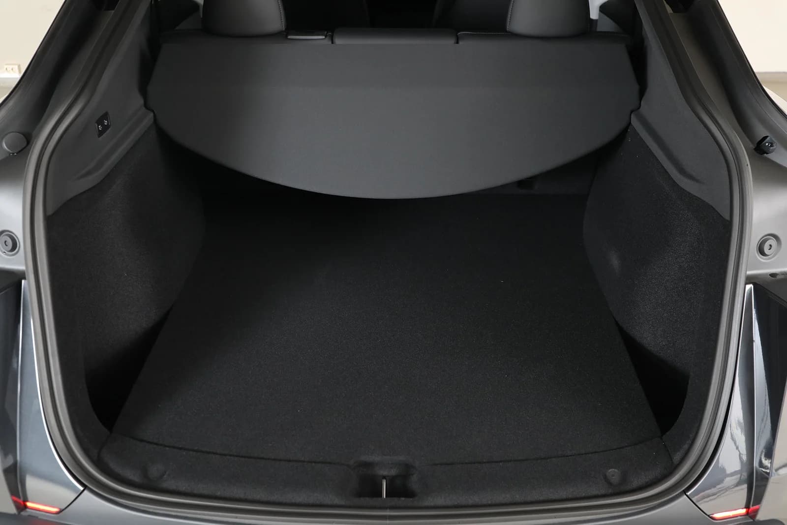 Tesla Model Y LONG RANGE AWD 2025 – bilde 32 av 35