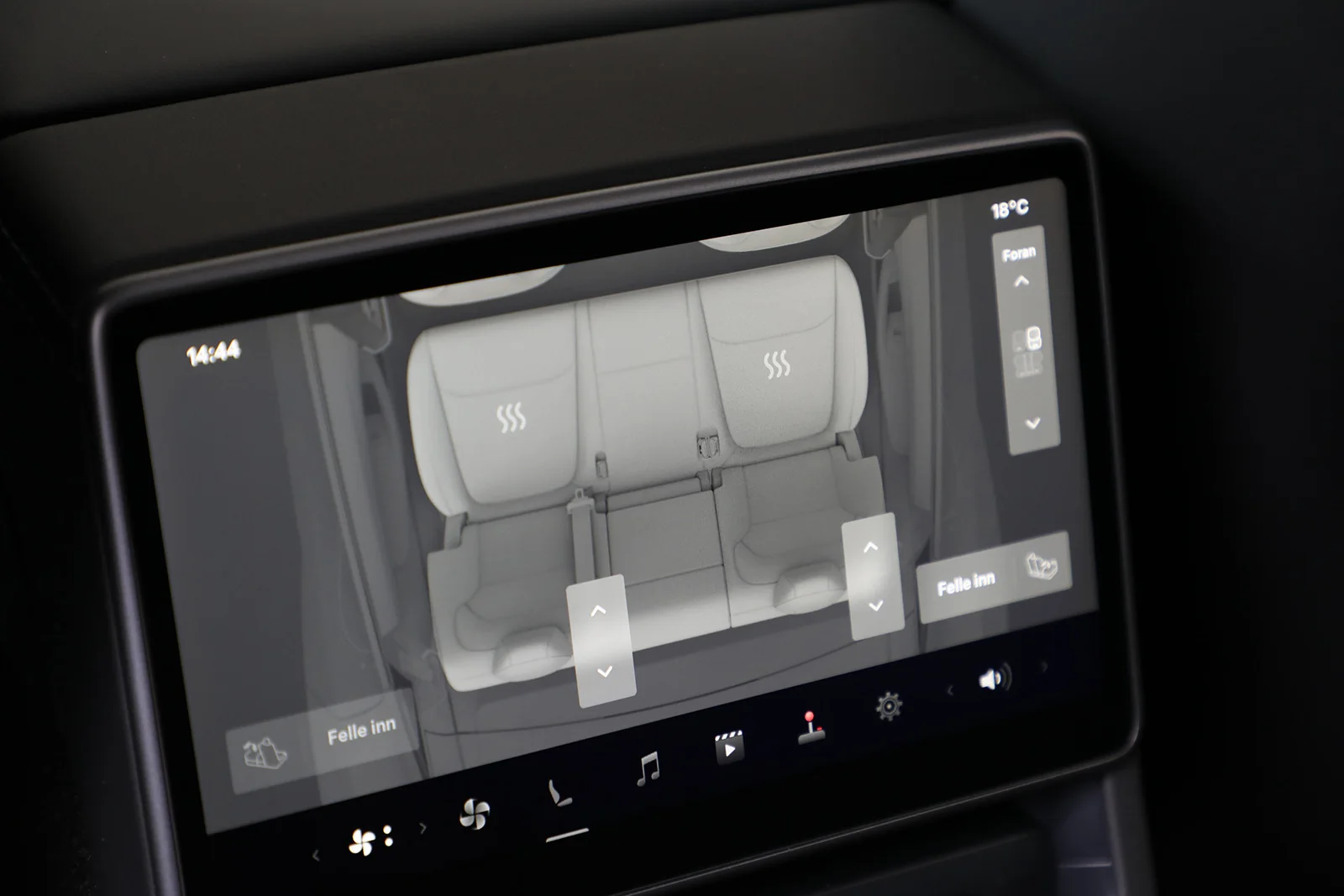Tesla Model Y LONG RANGE AWD 2025 – bilde 26 av 35
