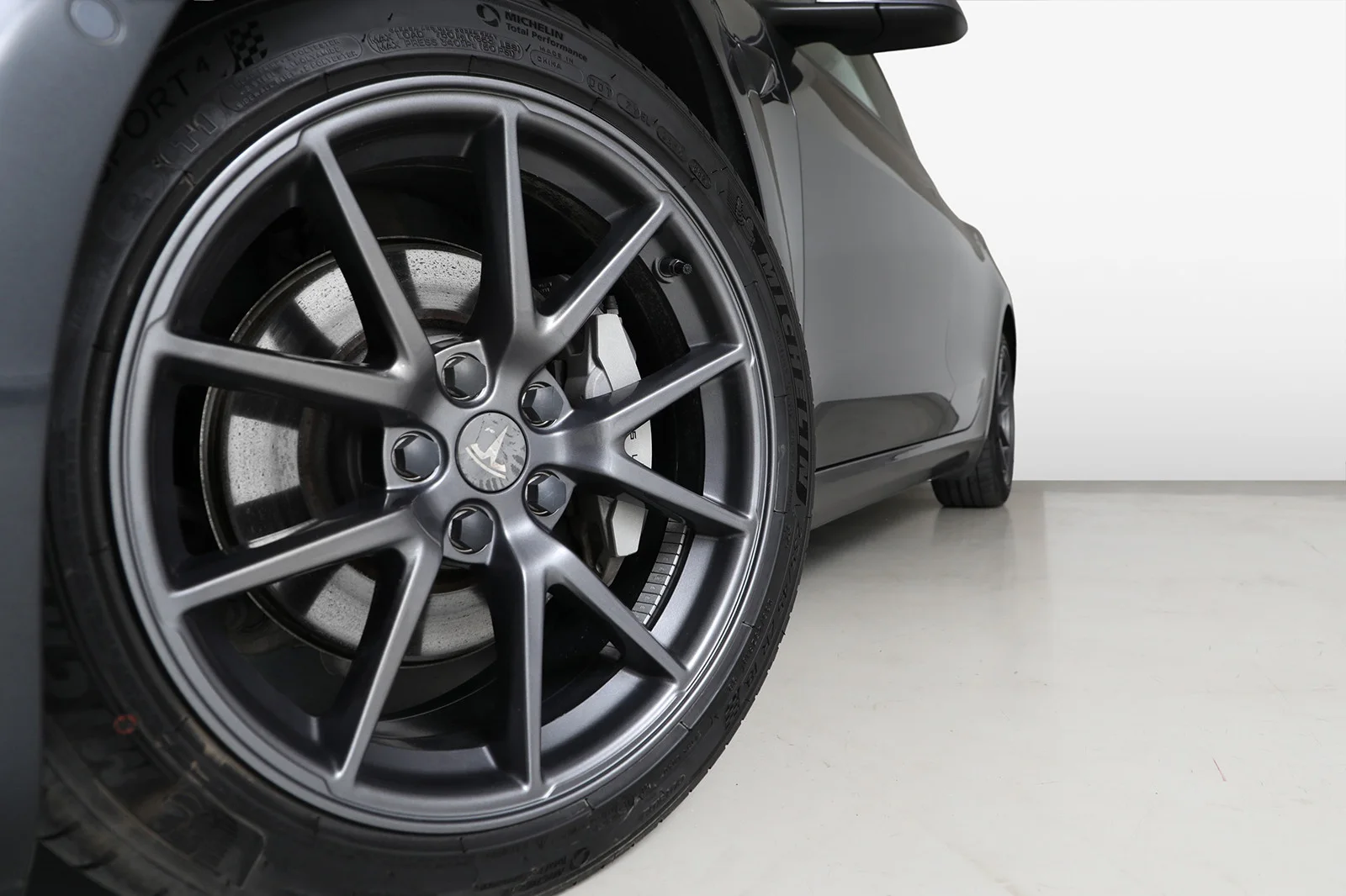 Tesla Model 3 SR+ 2022 – bilde 13 av 19