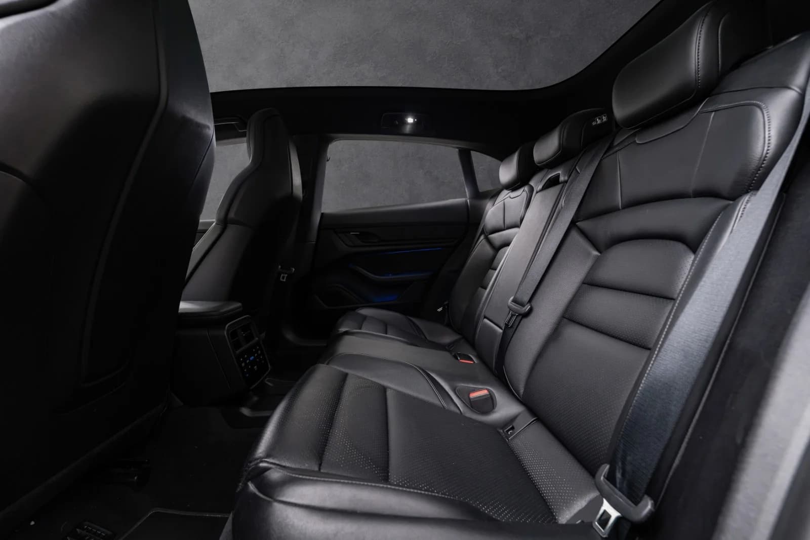 Porsche Taycan 4 CROSS TURISMO 2022 – bilde 42 av 51