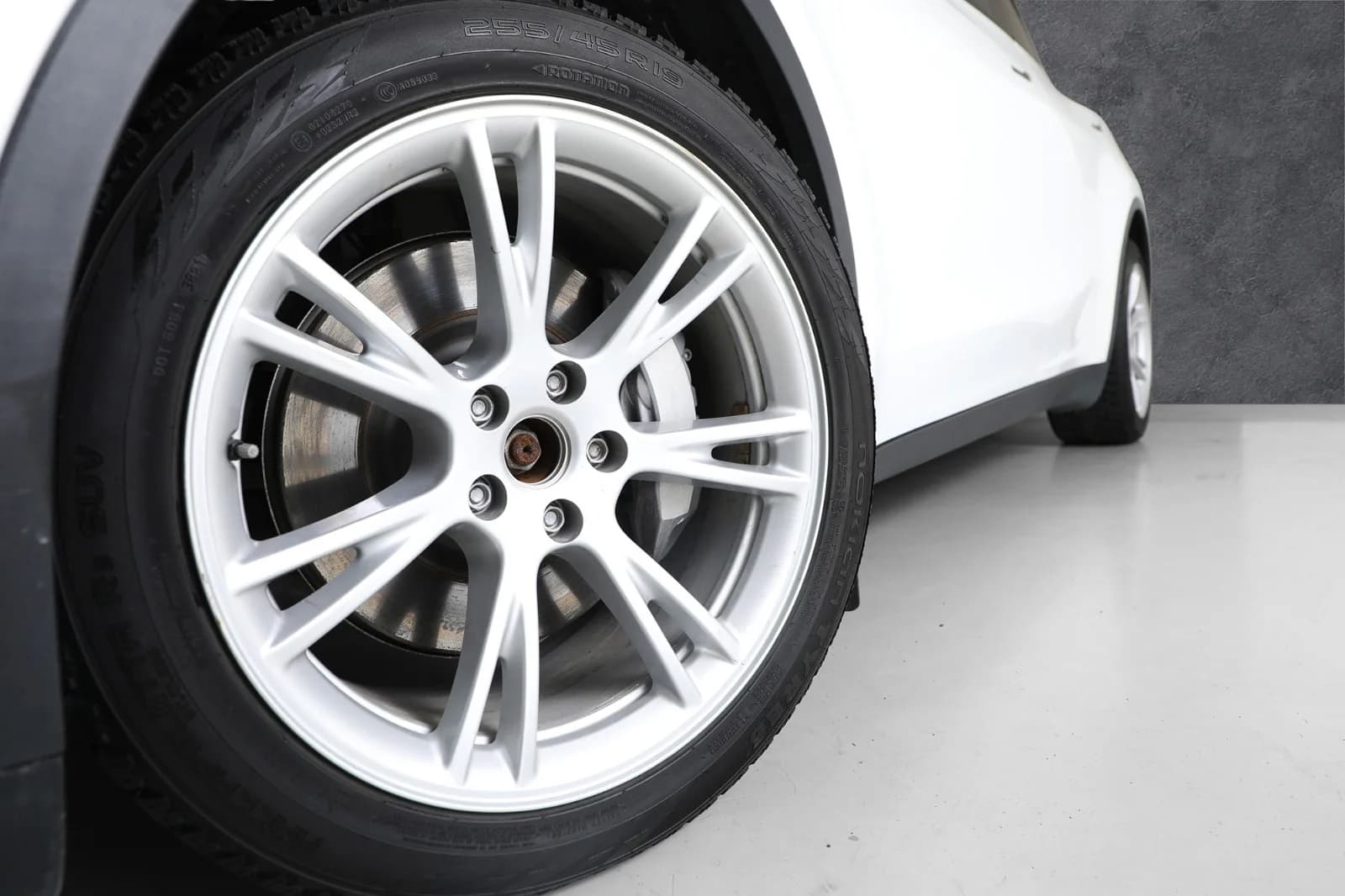 Tesla Model Y LONG RANGE 2023 – bilde 13 av 27