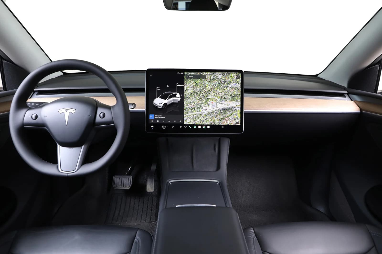 Tesla Model Y LONG RANGE 2023 – bilde 6 av 27