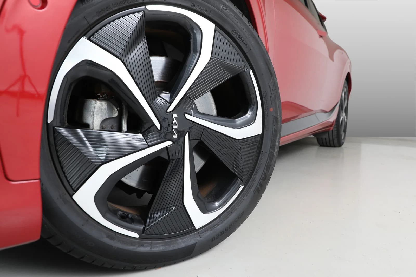 Kia EV6 77KWH AWD GT LINE 2023 – bilde 13 av 38