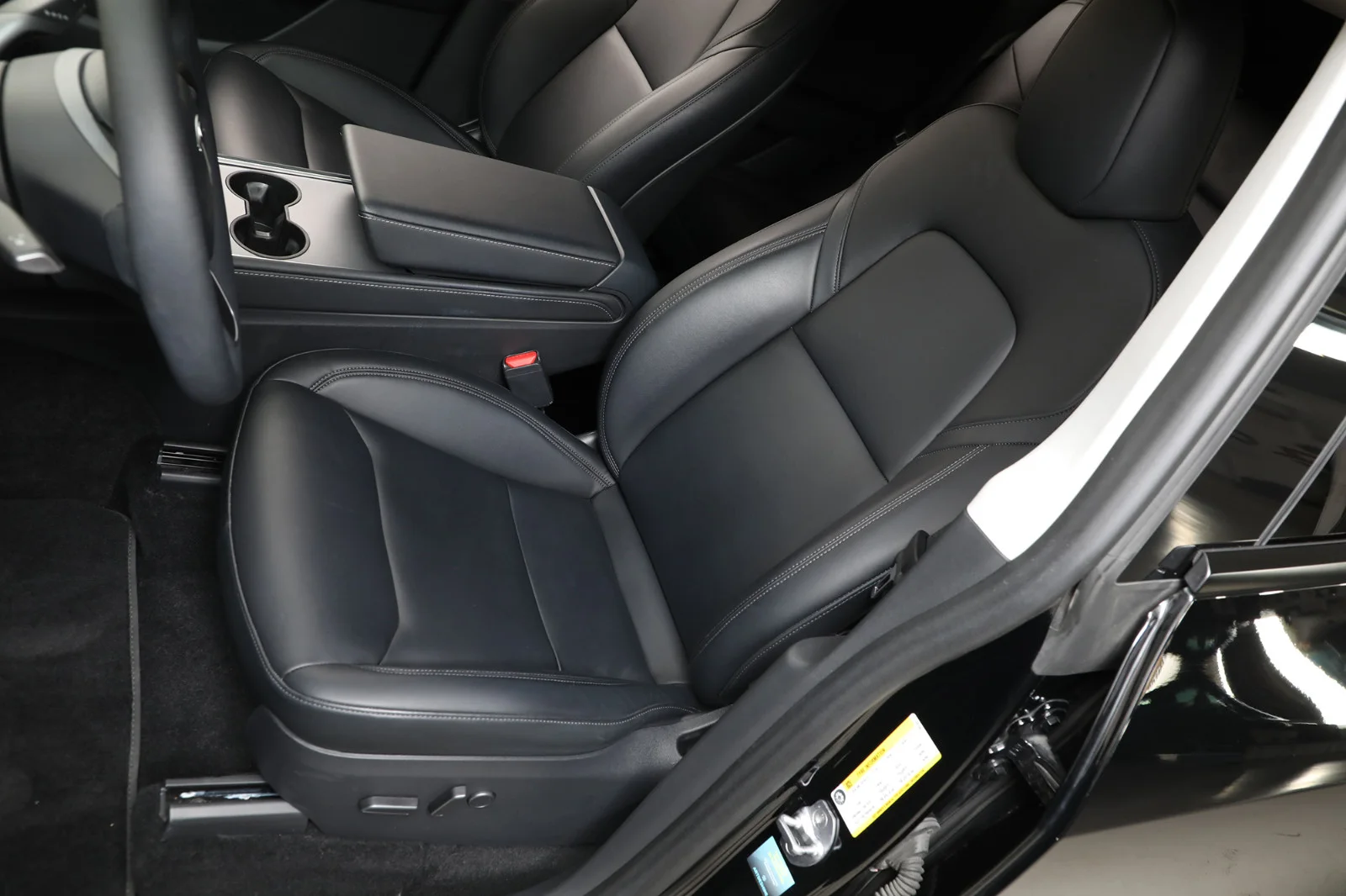 Tesla Model Y 7 SETER 2025 – bilde 9 av 28