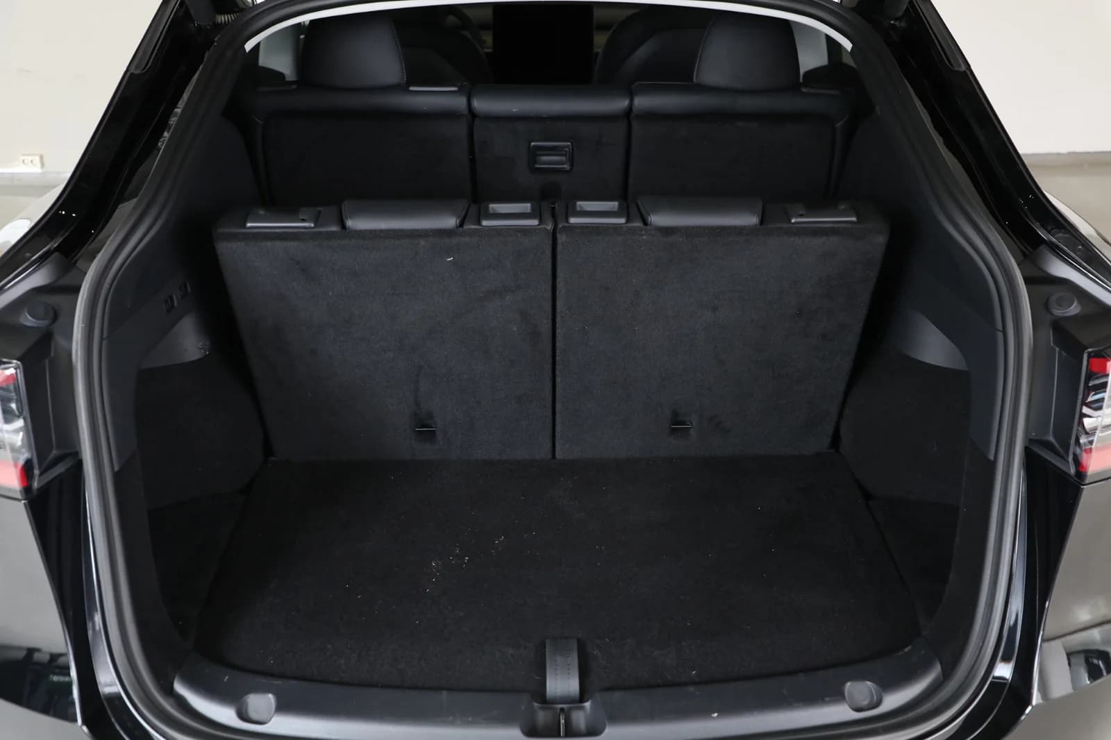 Tesla Model Y 7 SETER 2025 – bilde 25 av 28