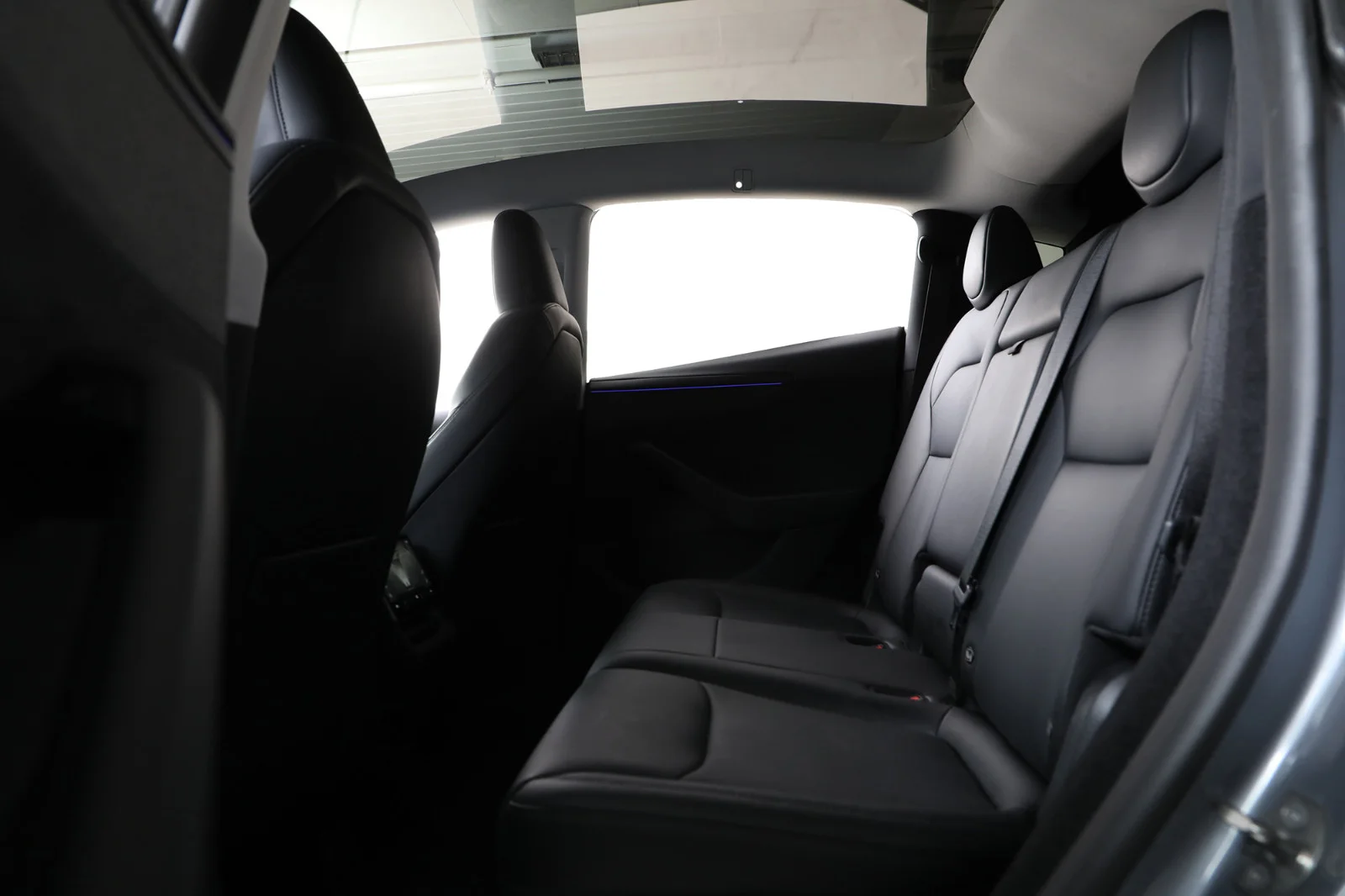 Tesla Model Y LONG RANGE AWD 2025 – bilde 10 av 34