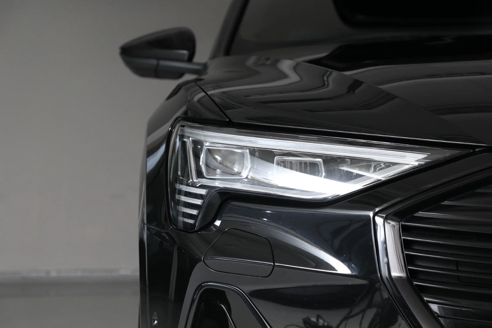 Audi e-tron 55 S-LINE BLACK EDITION 2023 – bilde 14 av 37