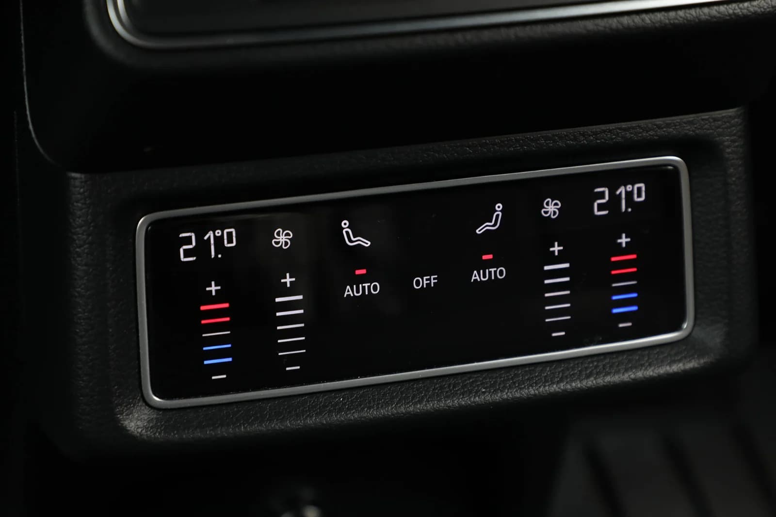 Audi e-tron 55 S-LINE BLACK EDITION 2023 – bilde 34 av 37